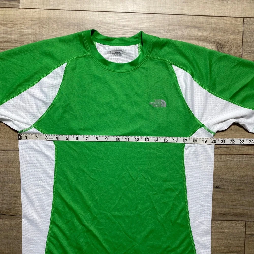 TNF The North Face Men's Vaporwick Short Sleeve T‎ Shirt Size Medium Green White